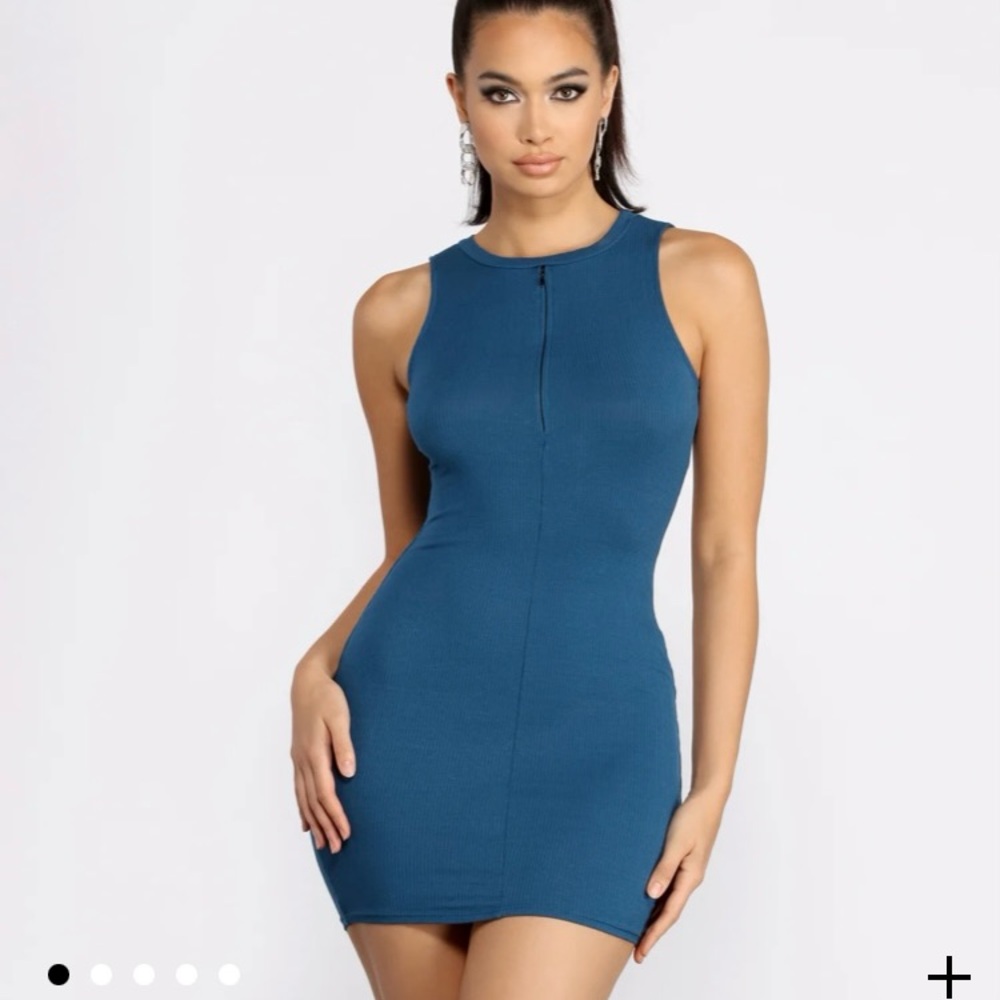 Windsor - Zipper Key Hole Ribbed Knit Mini Dress